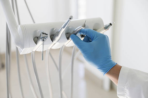 Professional Emergency Dentist technician working in Mi-Wuk Village, CA